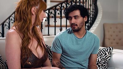 Unexperienced stepson got help from his curvy MILF stepmom Lauren Phillips