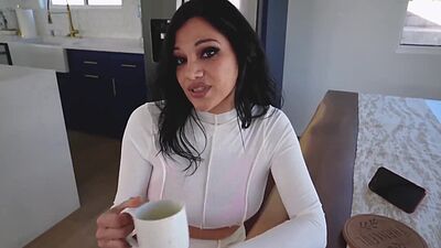 Latina MILF Mona Azar Takes the Pressure Out