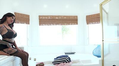 Curvy MILF stepmom Lily Lane wanted stepsons BBC badly inside of her