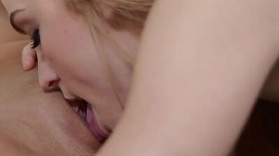 Lesbian pussylicking babe facesitted by GF after casting