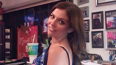 Amazing MILF posed in hot lingerie and put her big ass in the first plan