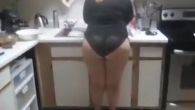 Big Woman Ass In Thong - Grande Mujer Culo En La Tangas
