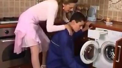 Russian mature fucks repair man - Helena