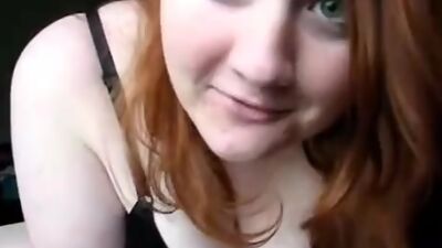 Fat Italy ass. Shows her big fat ass on the webcam.