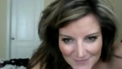 Curvy MILF shows her tremendous body