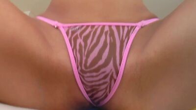 Watch how Klaudia playing with herself on Sapphix