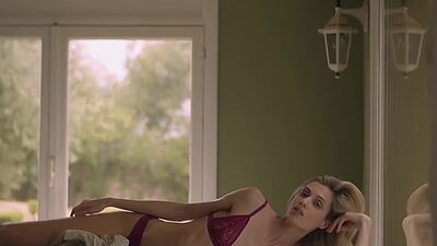 Sexy Italian model Francy Torino posed naked during lazy Sunday afternoon