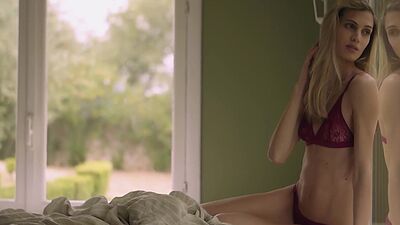 Sexy Italian model Francy Torino posed naked during lazy Sunday afternoon