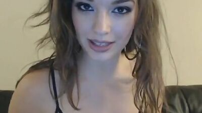 Horny Chick sucks and fucks dildo and has lots of fun