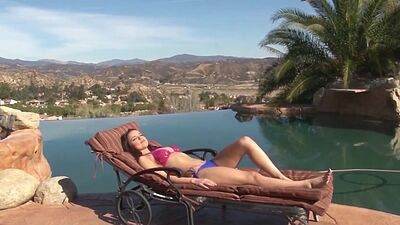 Hot teen Dillion Harper licked stepmoms pussy after she enjoyed muffdiving