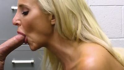 Deep throating milf suspect at the office