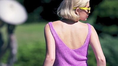 Big tits blonde MILF model Nikki Leigh posed naked and shows stunning body