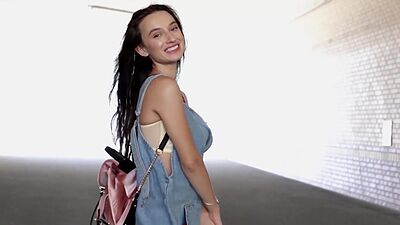 Smoking hot Ukrainian babe Gloria Sol reveals her big natural boobs outdoor