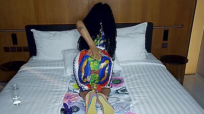 Beautiful big ass Asian teen fucked herself after passion posing action