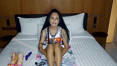 Beautiful big ass Asian teen fucked herself after passion posing action