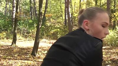 Reality babe POV fucked outdoor 4 cash after casting