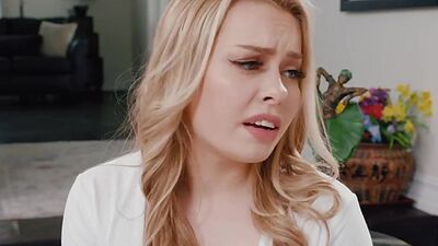 Bigbooty 19yo slut penetrated by bigcock in missionary