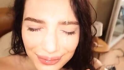 Wet Nympho Stepsister wants Dick after a Shower