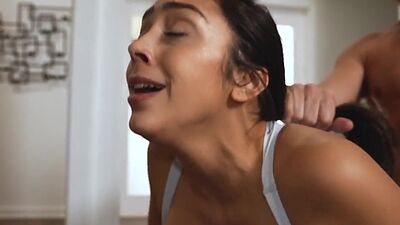 Flexible nympho cougar drilled by big dick in doggystyle