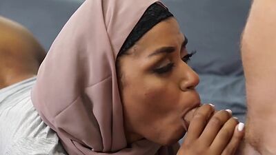 Horny big ass Arab teen stepsis Milu Blaze prayed on stepbrothers big cock