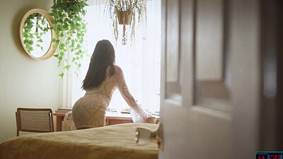 Big ass hairy pussy teen babe Jane Wilde gets naked for Playboy