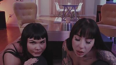 Bigtitted dyke seduces tattooed lesbian and eats her pussy