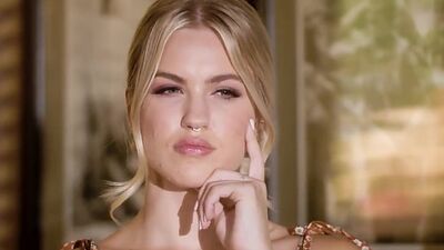 Serene and Jazlyn orgasms from an intimate yoga