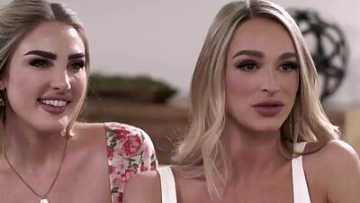 Kenna and April are shocked to see Emma and Kenzie making out!