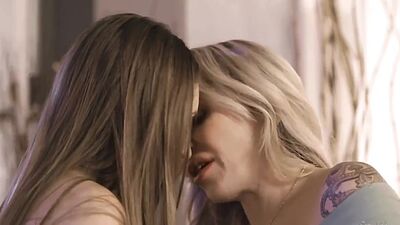 Busty lez bitches eat pussies in 69 after sensual kissing