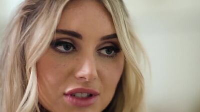 A hug that makes Vanessa  and Kayley leads to an intimate attraction