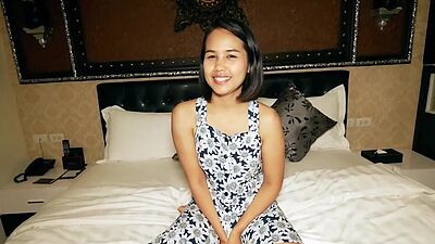 Big booty Thai MILF mommy Lily Koh in a homemade amateur porno video