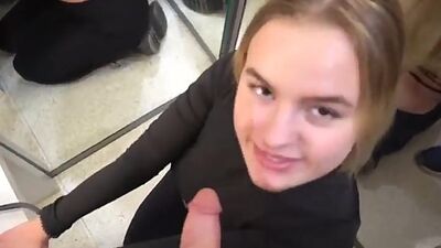 Babe Gets Public Risky Blowjob in Fitting Room Close to be Caught