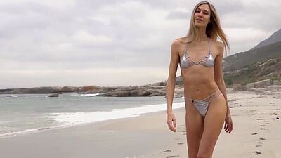 Perfect ass blonde posing on the beach and revealed beatiful natural body
