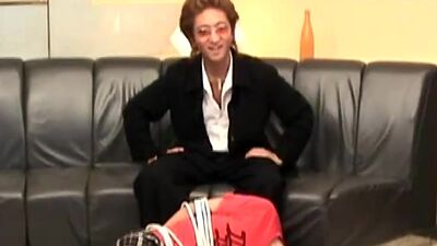 Asian maid pleasured in hotel room