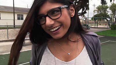Mia Khalifa gets double penetration from two huge cocks