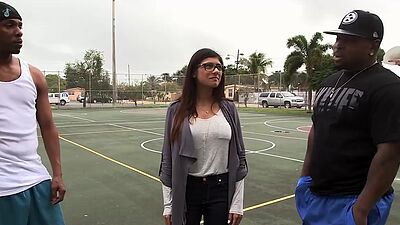 Mia Khalifa gets double penetration from two huge cocks