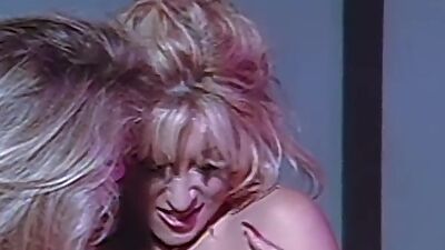 Strapon dykes going naughty in vintage threesome