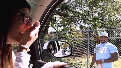 Arab chick Mia Khalifa wants monster black cock inside her