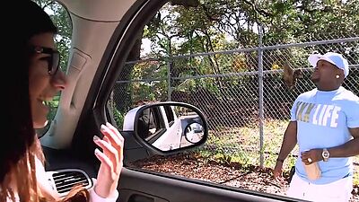 Arab chick Mia Khalifa wants monster black cock inside her