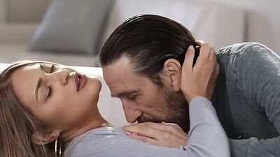 Bigass babysitter gets banged by old BWC after work