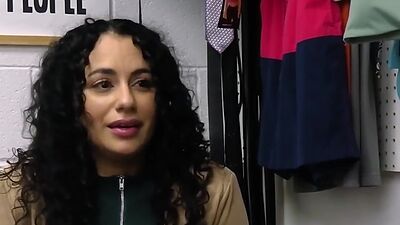 Curly curvy Latina housewife performs sloppy oral