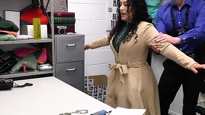 Curly curvy Latina housewife performs sloppy oral