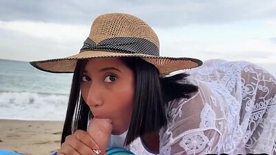 Public bigass Latina pussyfucked outdoor on public beach
