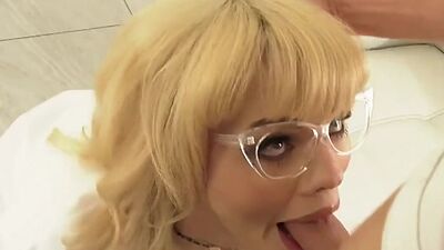 Trans shrink Kate Zoha facefucks a patient and is barebacked