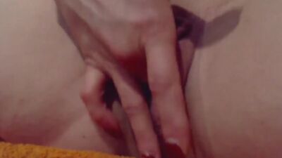 18 Years Old PAWG Brunette SQUIRTING