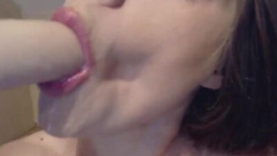 18 Years Old PAWG Brunette SQUIRTING