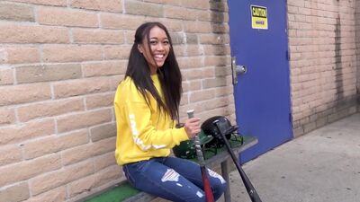 Off the streets hook up leaves Aria Skye with a face full of cum