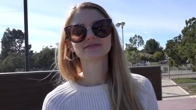 Nadya Nabakova fucks her pussy with a putter for a hole in one