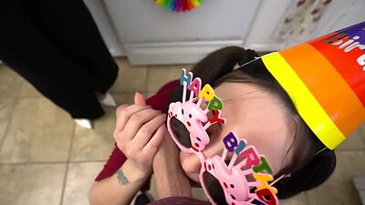 Melody Mynx and Tifa Quinn surprises Conor Coxxx with a blowjob