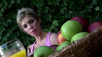 Leila babe hot naked MILF posing